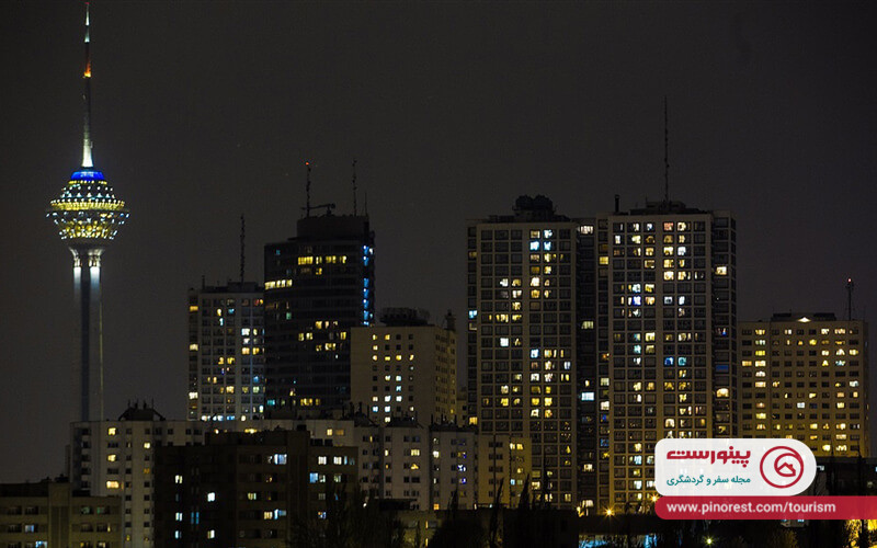 بام‌های تهران در شب